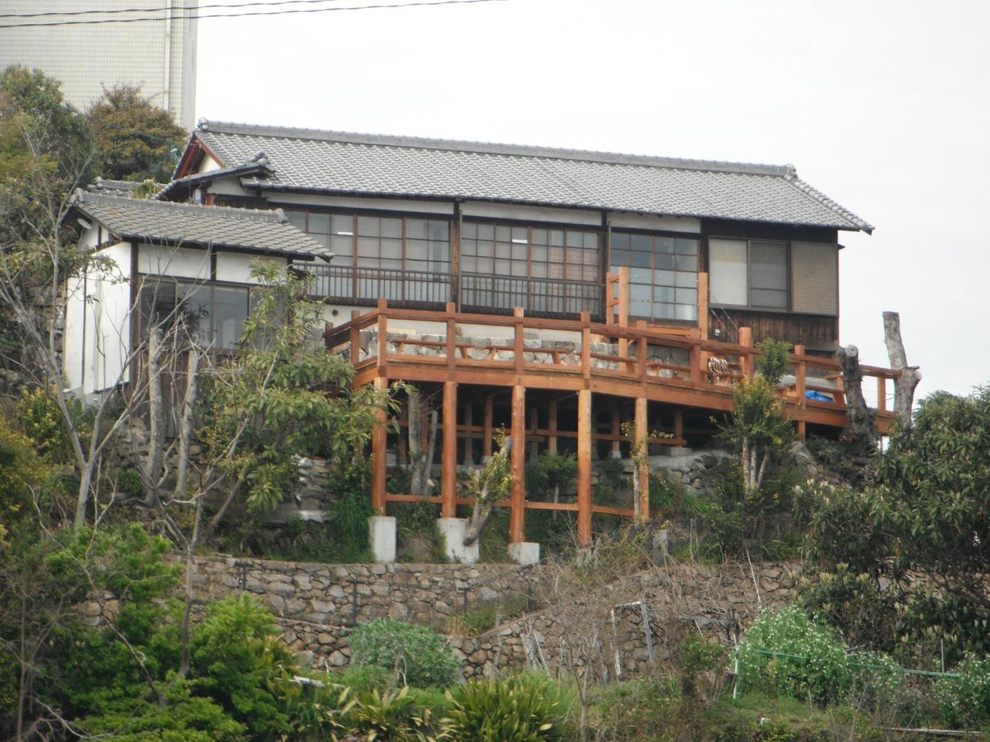 城跡石垣上の絶景古民家宿 鞆城茶屋庵 Tomo Esterno foto